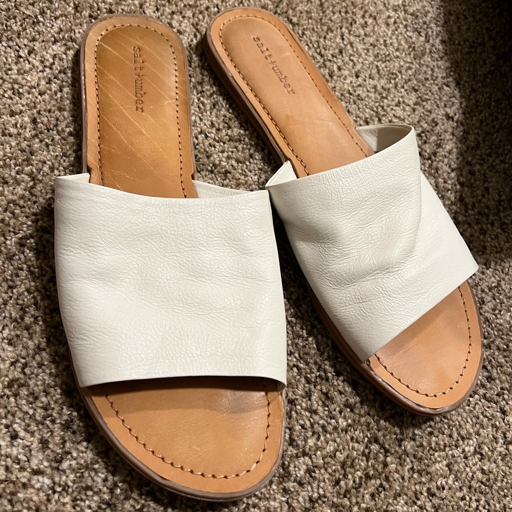 Salt + Umber White Leather Slides